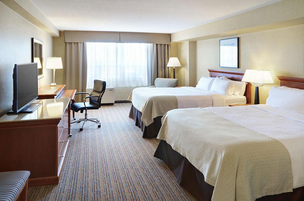 Holiday Inn Hotel & Suites London By Ihg Esterno foto