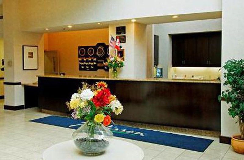 Holiday Inn Hotel & Suites London By Ihg Esterno foto