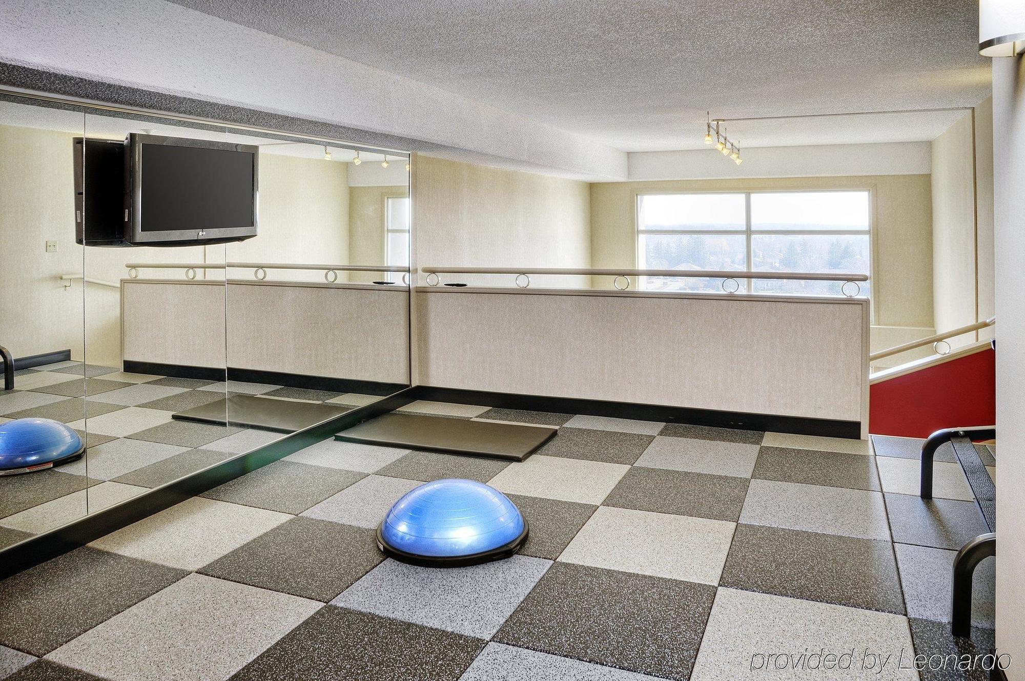 Holiday Inn Hotel & Suites London By Ihg Esterno foto