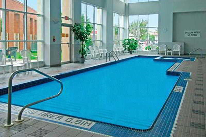 Holiday Inn Hotel & Suites London By Ihg Esterno foto